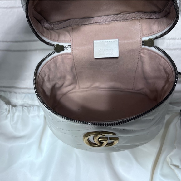 **Sold**Authentic Gucci Marmont Mini - Picture 2 of 5